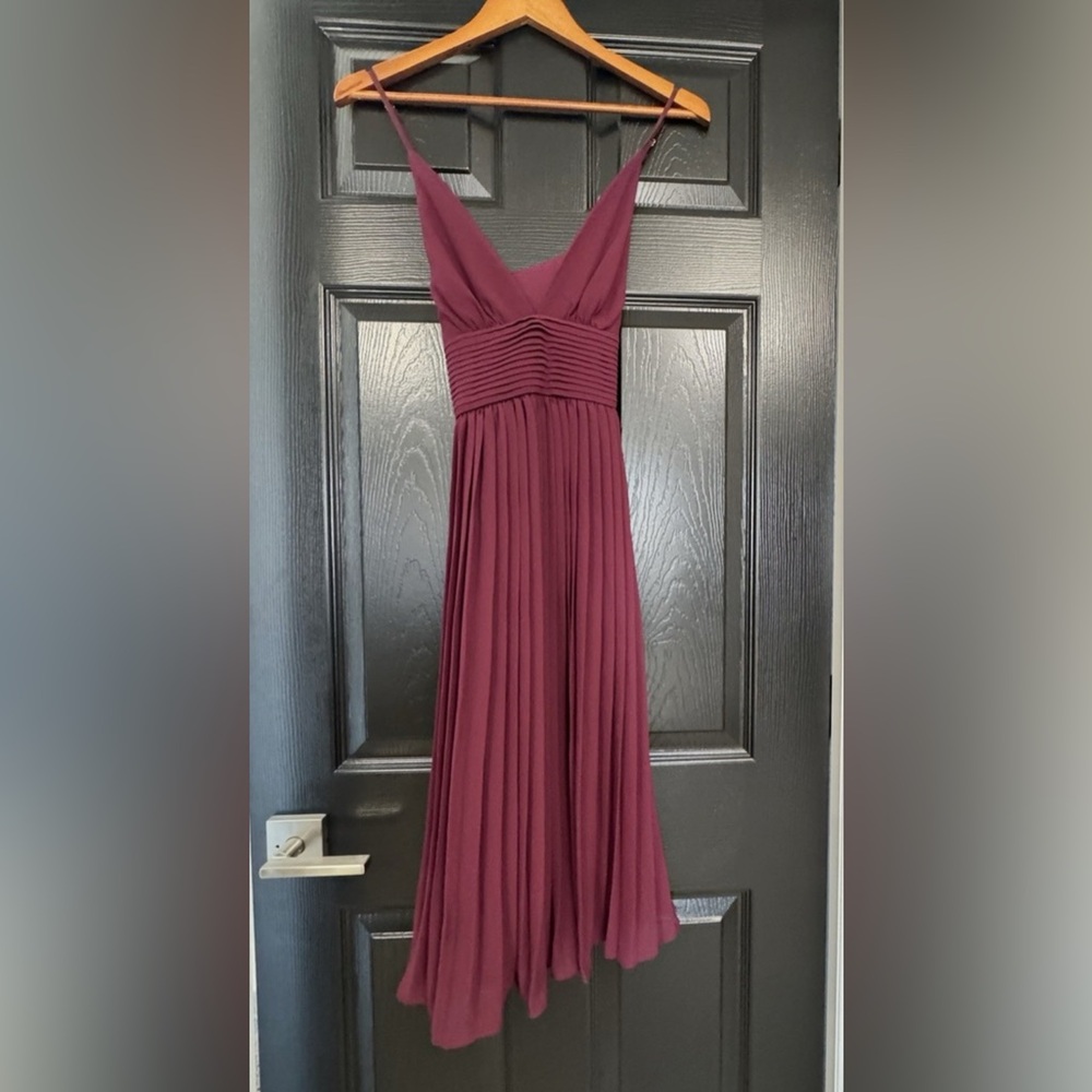 Lulus Pleated Midi Dress Size XS